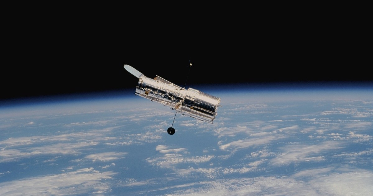 SATCOM C2 cryptographic readiness assessor evaluating satellite command and control against CNSA 2.0 requirements